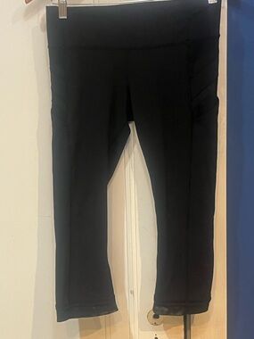 lululemon athletica Black High-Rise Active running capri Leggings